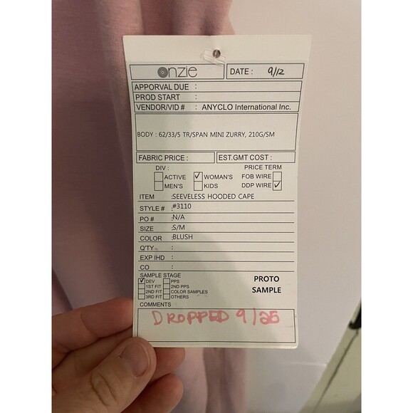Onzie Sleeveless Hooded Duster Dusty Rose Sweatshirt Athleisure Pen Mark On Hood - Picture 7 of 9